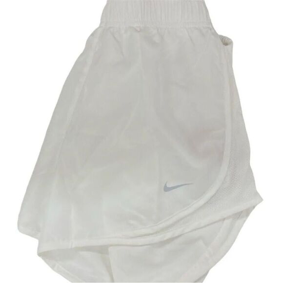 Nike NWT Women's Core Tempo Shorts in White Size Medium - Picture 7 of 8